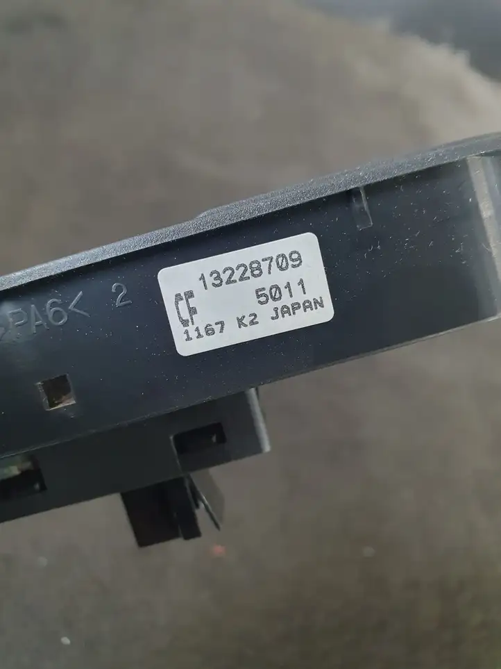 Opel Zafira B (2006 - 2008) Кнопка стеклоподъемников — фото 2
