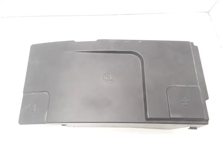 Opel Insignia A (2008 - 2017) 13330946 Крышка ящика аккумулятора — фото 1