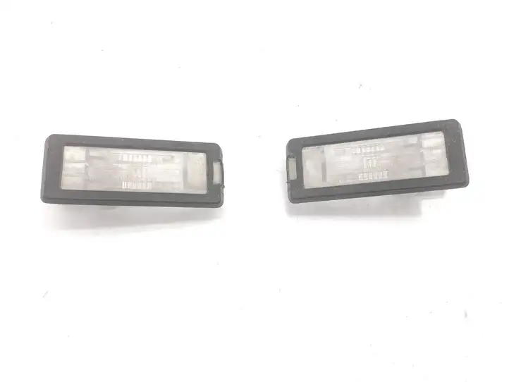 Renault Espace - Grand espace IV (2004 - 2014) 8200013577F Подсветка номера — фото 1
