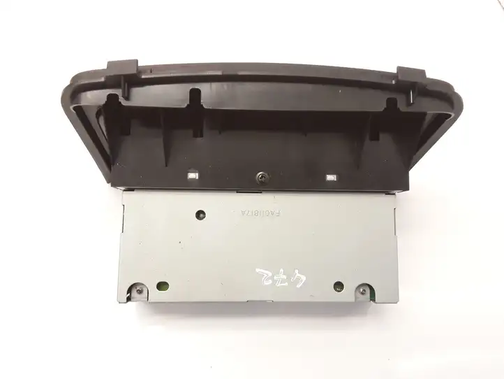 Toyota Yaris Verso (1999 - 2005) 8611052030C0 Магнитола / мультимедийная система — фото 5