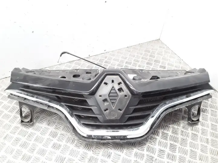 Renault Captur (2013 - 2020) 208D89893R Верхняя решетка радиатора — фото 1