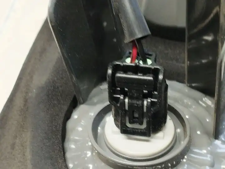 Honda Accord (2003 - 2007) P5921R Задний фонарь в крышке багажника — фото 3