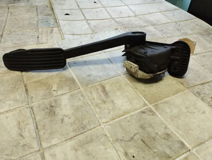 Volvo S80 (1998 - 2004) 9496821 Педаль акселератора — фото 1