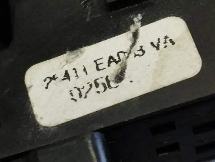 Nissan Note (E11) (2006 - 2014) Кнопка стеклоподъемников — фото 2
