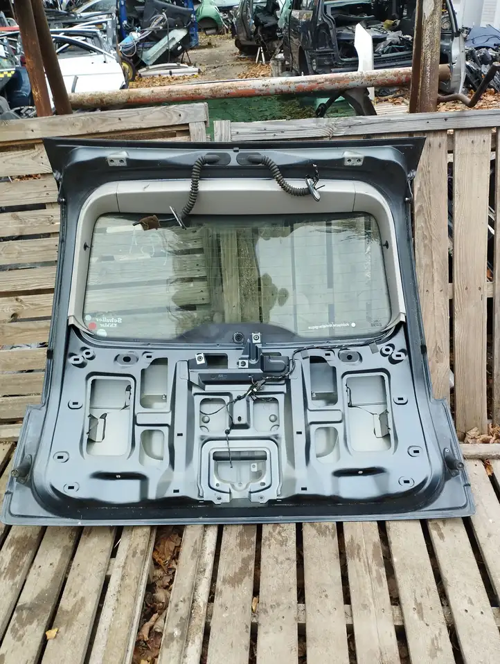 Ford C-MAX I (2007 - 2010) Крышка багажника — фото 2