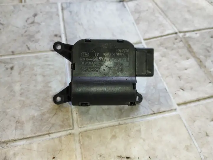 Seat Altea XL (2004 - 2015) 1K1907511C Двигатель задвижки потока воздуха — фото 1