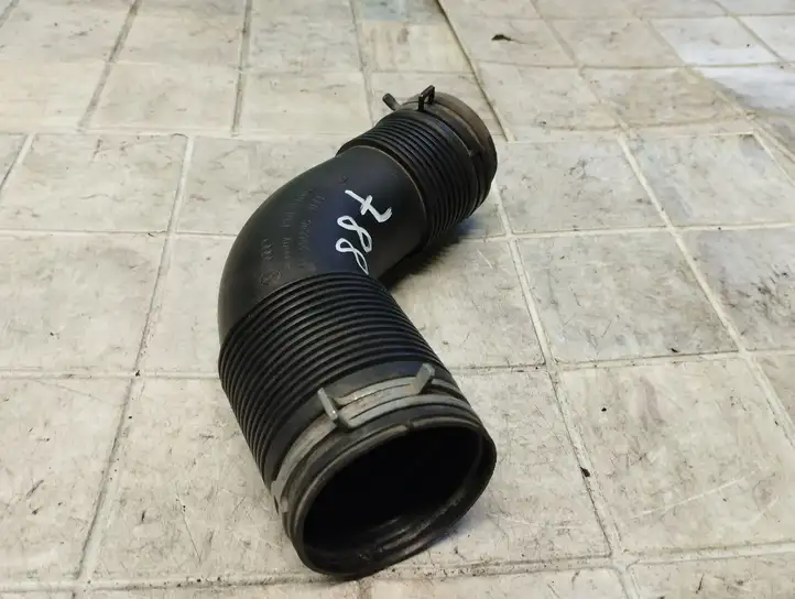 Volkswagen Golf IV (1998 - 2005) 1J0129684B Детали воздухозаборника — фото 4