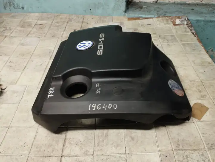 Volkswagen Golf IV (1998 - 2005) 038103925L Крышка двигателя декоративная — фото 2