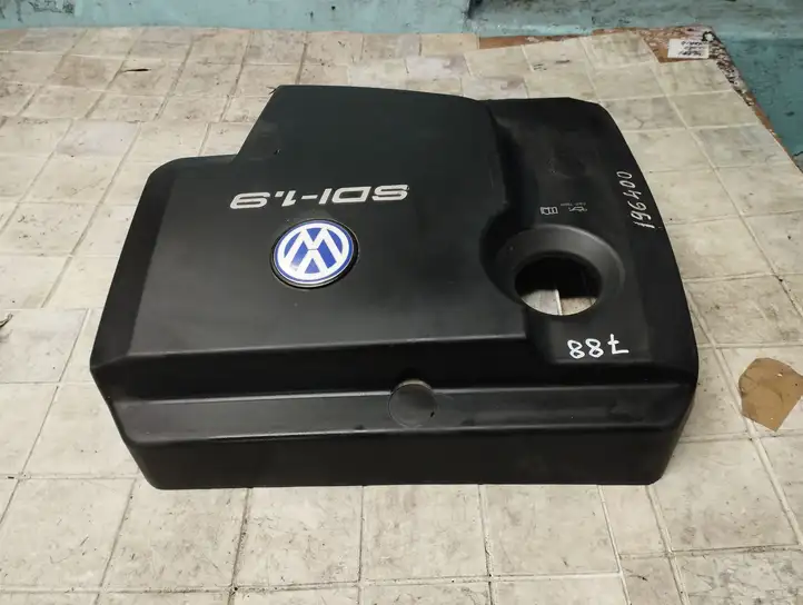 Volkswagen Golf IV (1998 - 2005) 038103925L Крышка двигателя декоративная — фото 3