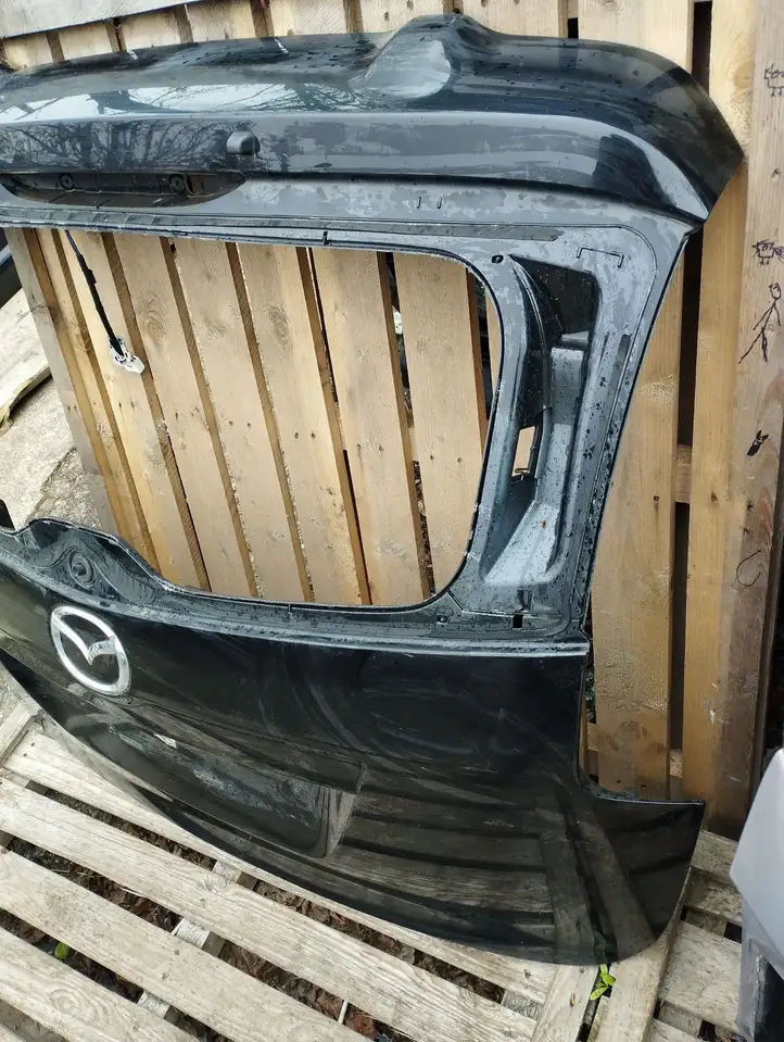Mazda 5 (2005 - 2010) Крышка багажника — фото 2