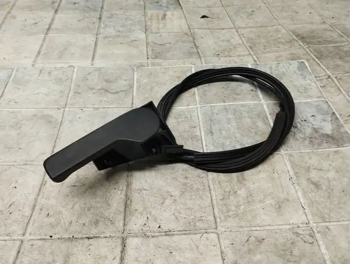 Volkswagen Tiguan (2007 - 2011) 1K1823633 Ручка открытия капота — фото 1