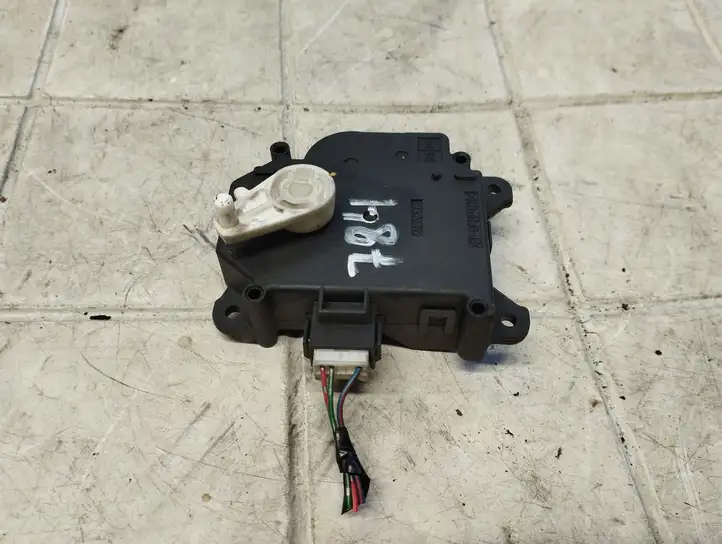 Mitsubishi Colt (2004 - 2008) AE0637008320 Двигатель задвижки потока воздуха — фото 4
