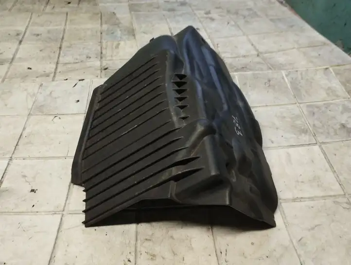 BMW 3 E46 (1998 - 2005) 1114787331 Крышка двигателя декоративная — фото 2