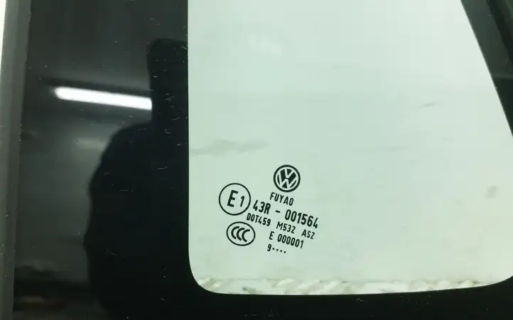 Volkswagen Polo V 6R (2009 - 2015) 6R4845297G Заднее боковое стекло — фото 3