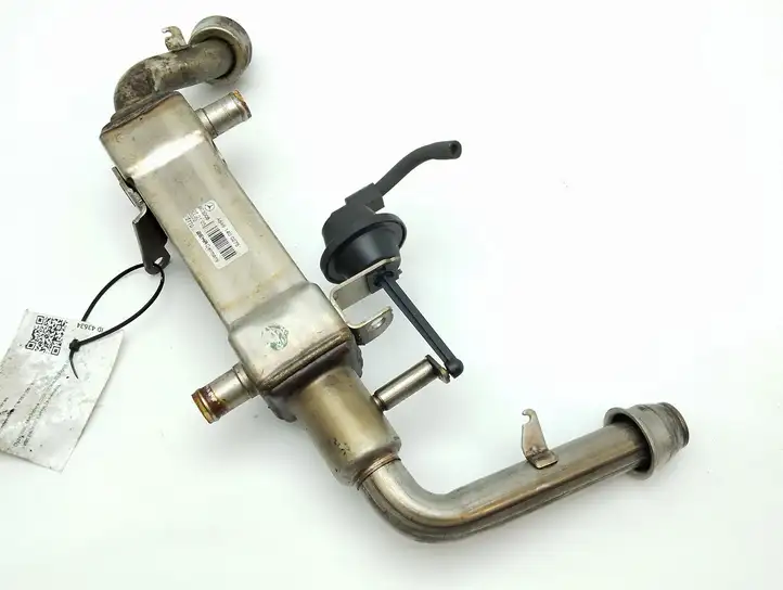 Mercedes-Benz C W203 (2000 - 2007) A6461400275 Охладитель клапана EGR — фото 12