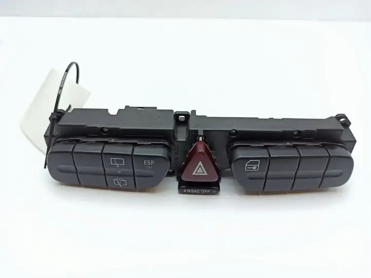 Mercedes-Benz C W203 (2000 - 2007) 2038218258 Другие включатели / ручки/ переключатели — фото 1