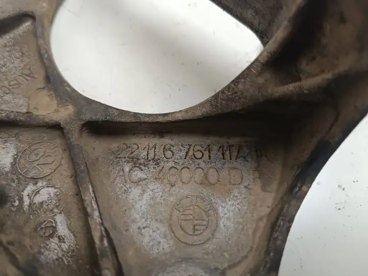 BMW 5 E60 E61 (2004 - 2010) 22116761117 Кронштейн двигателя — фото 3