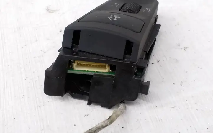 Audi A3/S3 8P (2004 - 2008) 4F0951527A Кнопки на рулевом колесе — фото 2