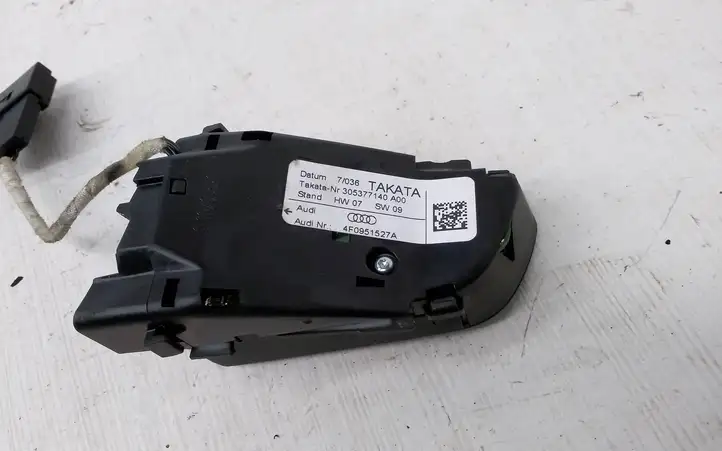 Audi A3/S3 8P (2004 - 2008) 4F0951527A Кнопки на рулевом колесе — фото 3