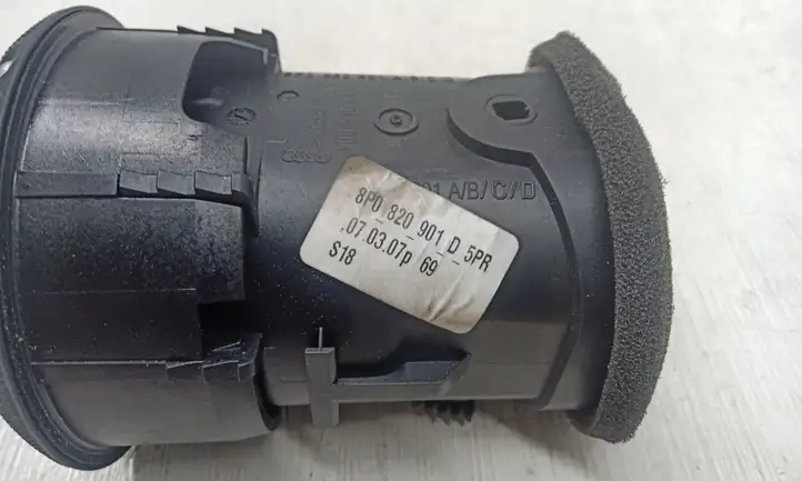 Audi A3/S3 8P (2004 - 2008) 8P0820901 Боковой воздушный дефлектор — фото 3