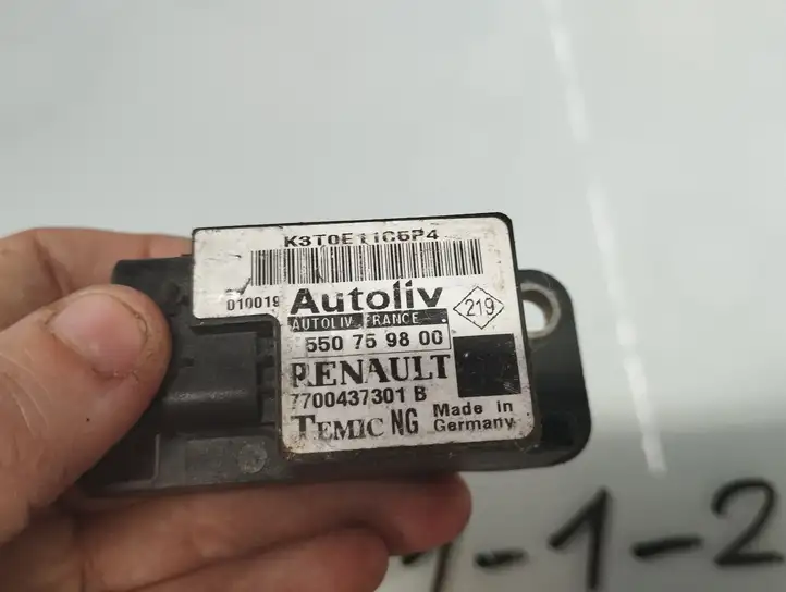 Renault Scenic I (1996 - 2003) 550759800 Датчик удара SRS — фото 3