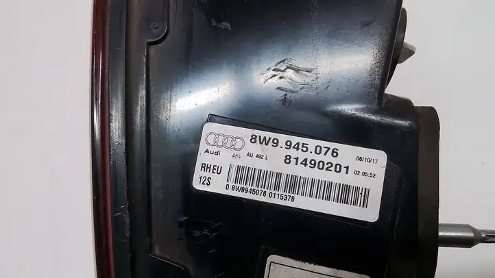 Audi A4 S4 B9 (2015 - 2019) 8W9945076 Задний фонарь в крышке багажника — фото 6
