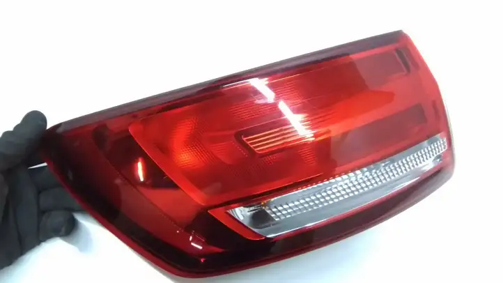 Audi A4 S4 B9 (2015 - 2019) 8W9945069 Задний фонарь в кузове — фото 4