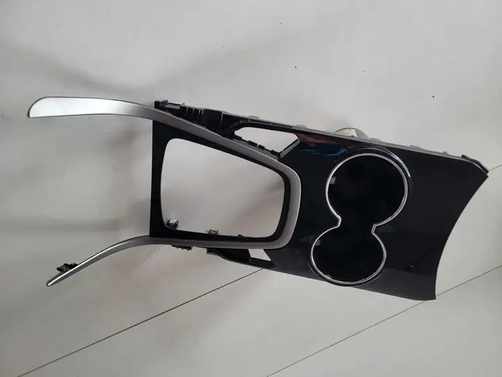Ford Galaxy (2015 - ) Передний подстаканник — фото 6
