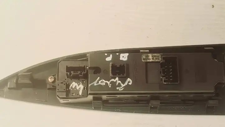 Mazda 6 (2005 - 2007) GP9G66350 Кнопка стеклоподъемников — фото 4
