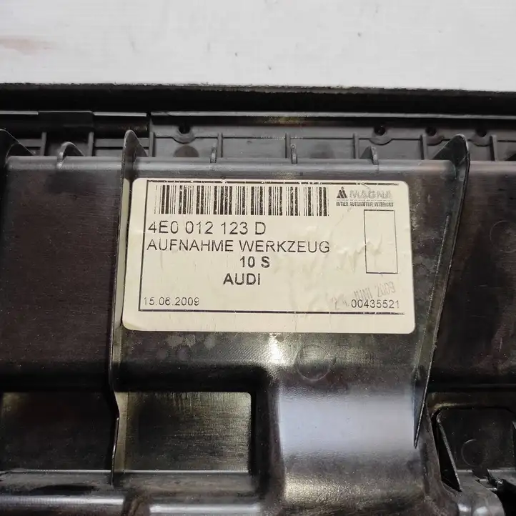 Audi A4 S4 B6 8E 8H (2000 - 2006) 4E0012123D Ящик для инструментов — фото 5