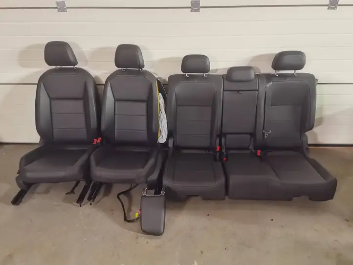 Volkswagen Tiguan Allspace (2017 - ) Комплект отделки дверей — фото 1