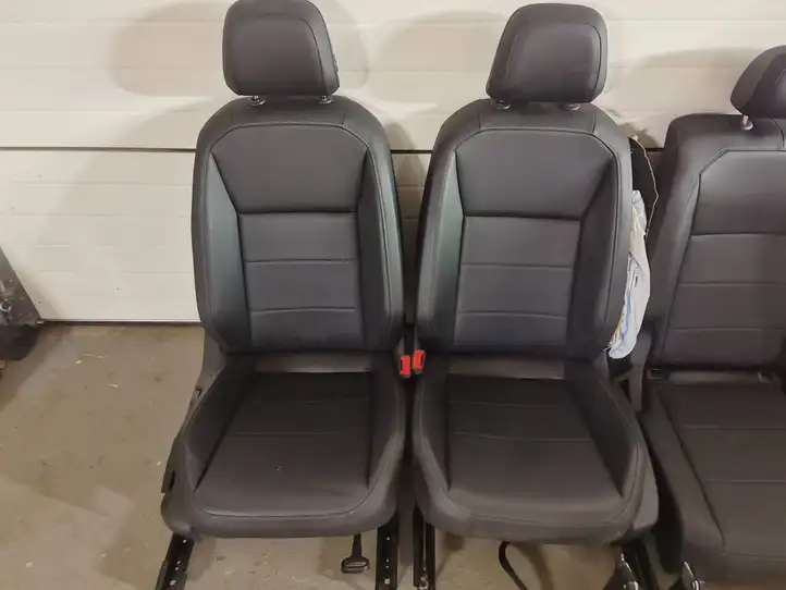 Volkswagen Tiguan Allspace (2017 - ) Комплект отделки дверей — фото 6