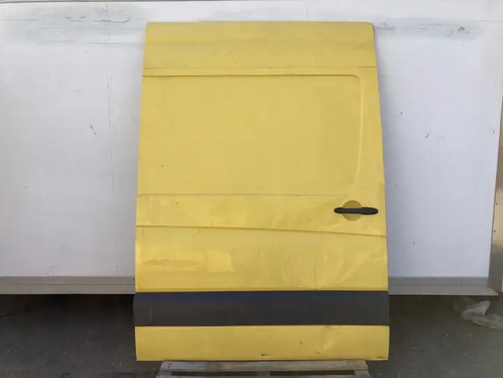 Mercedes-Benz Sprinter W906 (2006 - 2018) 9067307205 Боковая раздвижная дверь — фото 1