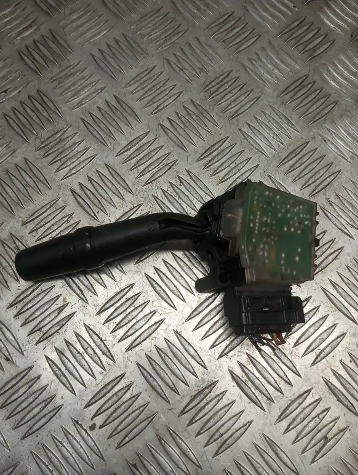 Toyota Corolla Verso AR10 (2004 - 2009) 8465205150 Переключатель стеклоочистителей — фото 3
