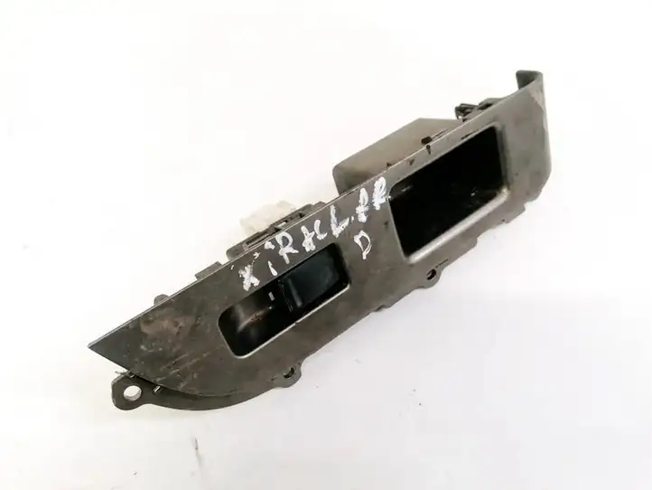 Nissan X-Trail T30 (2001 - 2007) 80960EQ400X Блок кнопок стеклоподъемников — фото 1