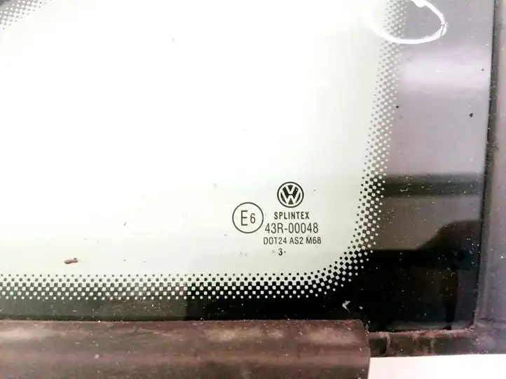 Volkswagen Touran I (2003 - 2010) Треугольное стекло кузова — фото 3
