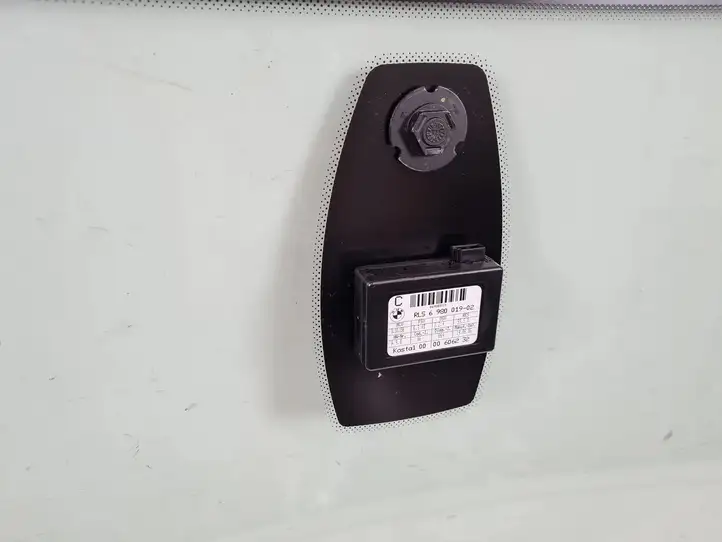 BMW 5 E60 E61 (2004 - 2010) 43R001585 Переднее стекло — фото 3