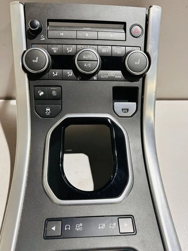 Land Rover Range Rover Evoque L538 (2015 - 2018) GJ3214C239MC Центральная консоль — фото 4