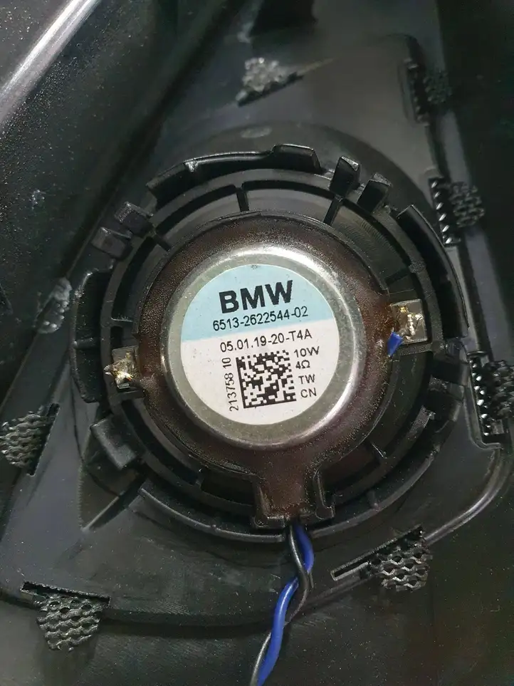 BMW 3 G20 G21 (2019 - ) 7447171 Накладка стекла передней двери — фото 3