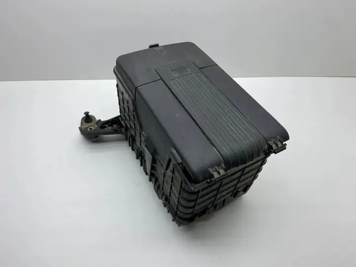Audi A3/S3 8P (2004 - 2008) 1K0915333 Ящик аккумулятора — фото 3