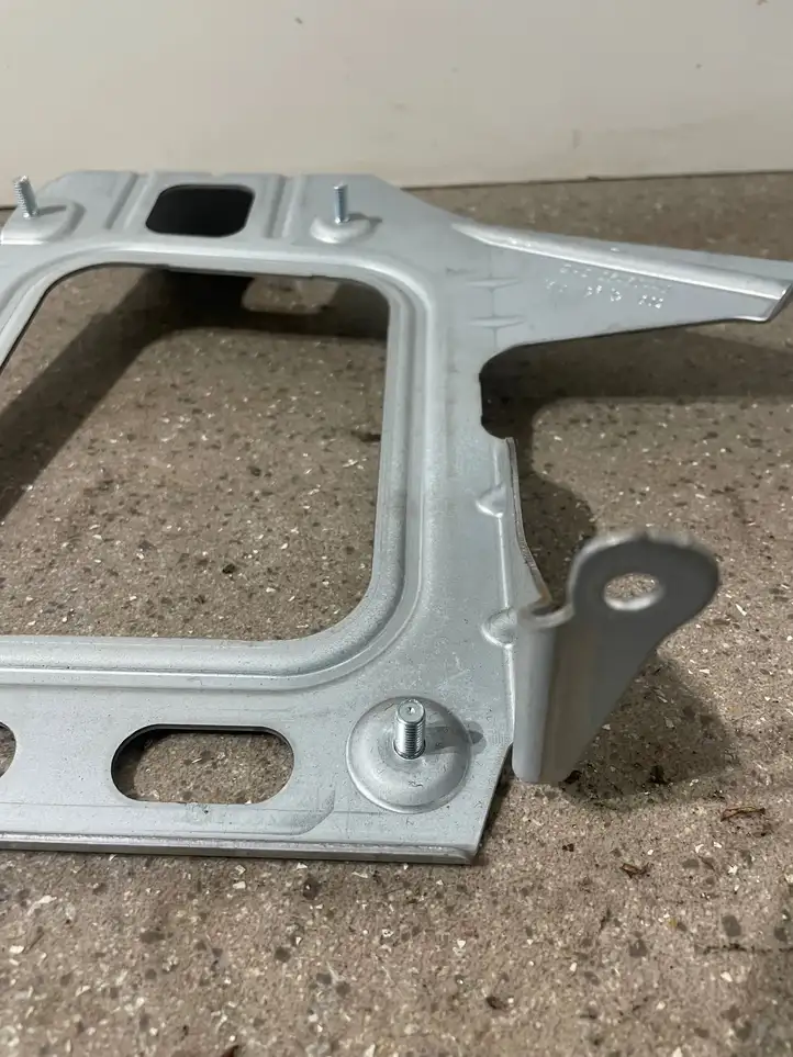 Mercedes-Benz E W212 (2009 - 2016) A2125450440 Кронштейн усилителя звука — фото 7