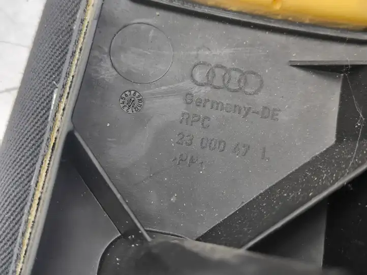 Audi A6 C7 4G0885703 Верхняя боковая отделка заднего сиденья — фото 4