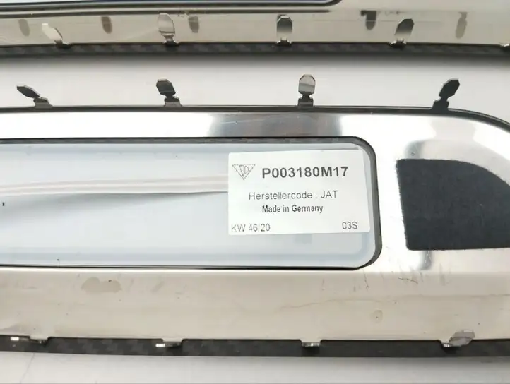 Porsche Taycan 9J1 (2019 - ) P003206M04 Внутренняя обшивка порога (комплект) — фото 9