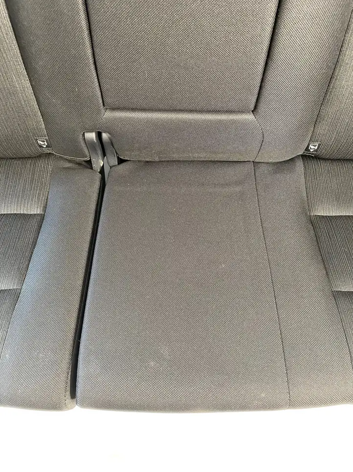 Toyota Hilux (AN120, AN130) (2015 - 2017) Заднее сиденье — фото 13