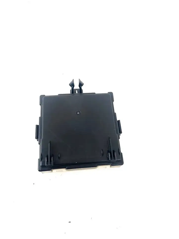 Mercedes-Benz EQC (2018 - ) 1779005509 Блок управления дверью — фото 4