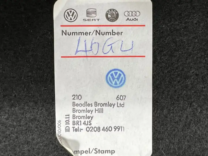 Volkswagen Touareg II (2010 - 2018) 7P6863546B Пол багажника — фото 2