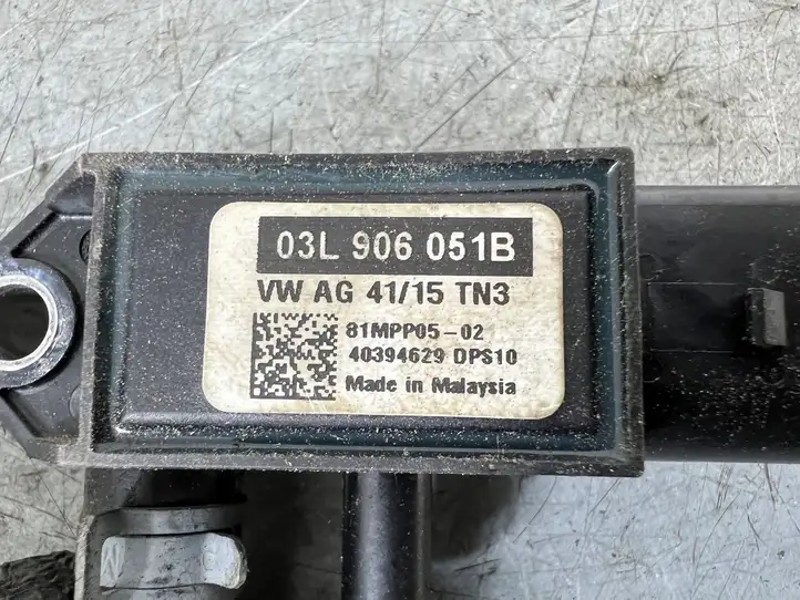 Skoda Octavia Mk3 (5E) (2013 - 2019) 03L906051B Датчик давления выхлопных газов — фото 2