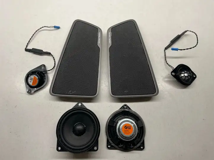 BMW 5 G30 G31 (2016 - ) 7384541 Динамики задней полки — фото 1