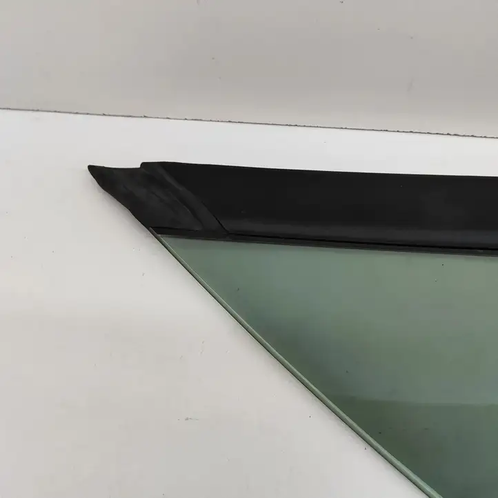 Tesla Model X (2015 - 2021) 105520500D Форточка двери — фото 3