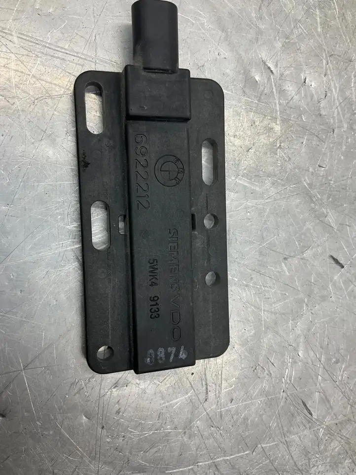 BMW 5 E60 E61 (2004 - 2010) 6922212 Антенна системы Keyless — фото 2